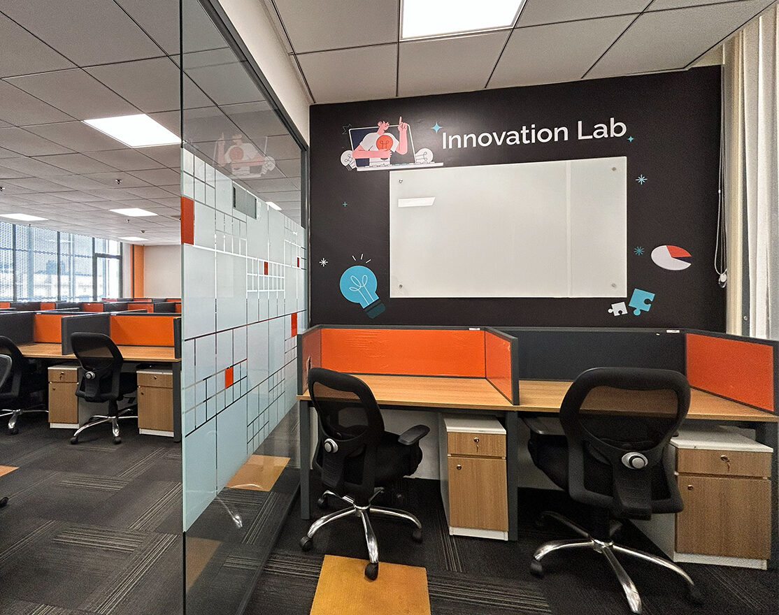 Flexible workspace designed for productivity and comfort at Worknomic